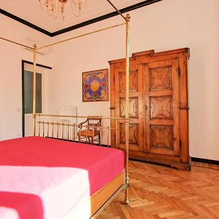 Tibullo ,classico Ed Elegante Appartement *