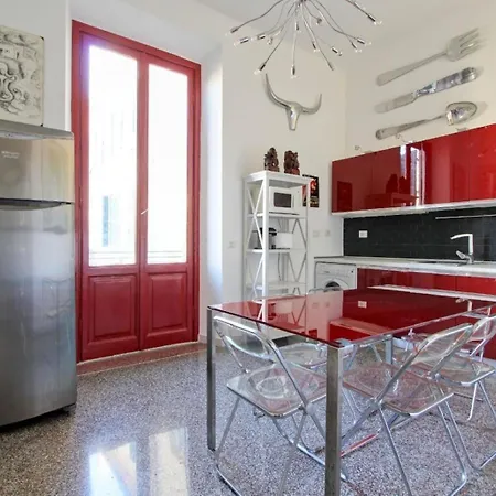 아파트 Tibullo ,classico Ed Elegante *