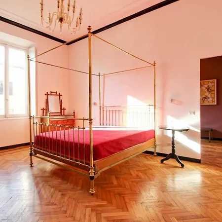 Tibullo ,classico Ed Elegante 아파트 *