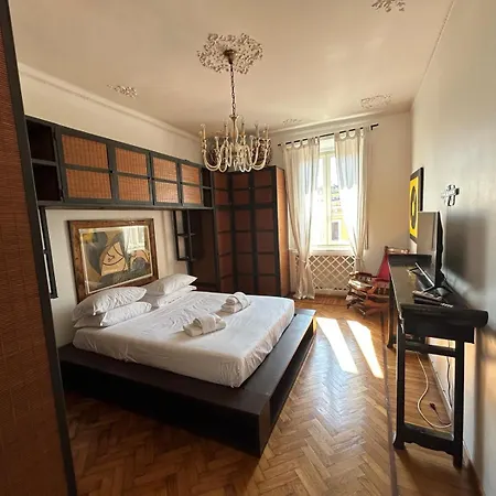 Tibullo ,classico Ed Elegante * Roma