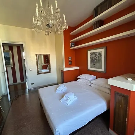 Tibullo ,classico Ed Elegante